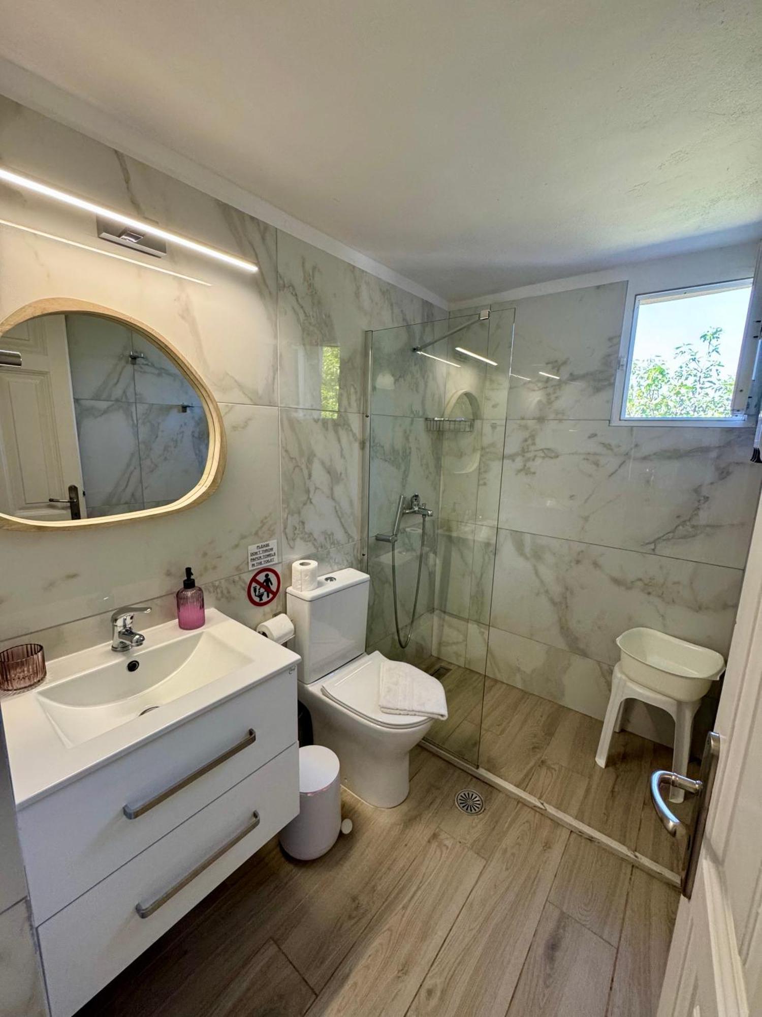 Sungate Villas Almiros Beach Екстериор снимка